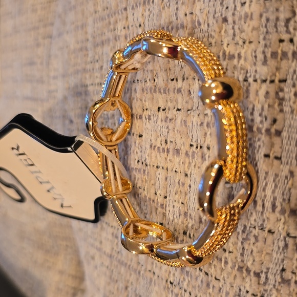 NAPIER BRAND WOMENS FASHION JEWELRY GOLDTONE STRETCH BRACELETS BUNDLE OF 3 - Picture 9 of 11